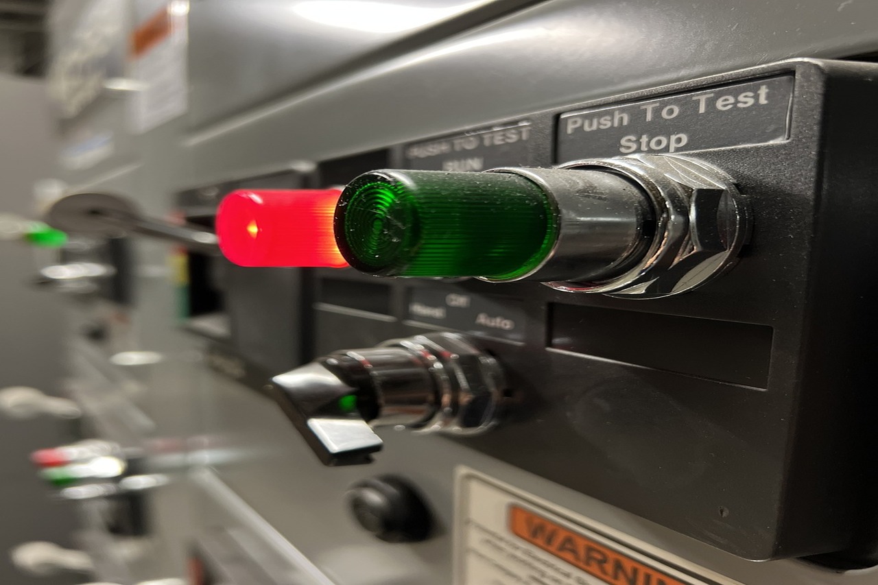 switch-gear-7240427_1280 (1)